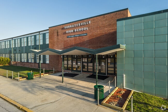 High school students in Clinton can attend Surrattsville High School.