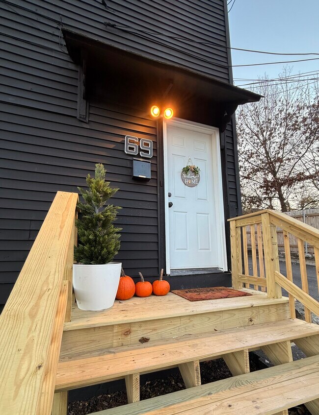 69 Winchester St unit 69 Winchester St, Providence, RI 02904 - photo 2