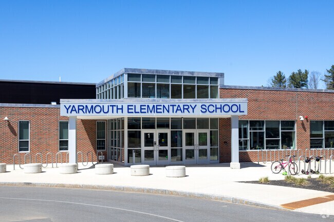 Yarmouth Elementary School serves Cousins Island.