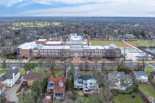 Central School is ranked as the 29th best middle school in Illinois according to Niche.