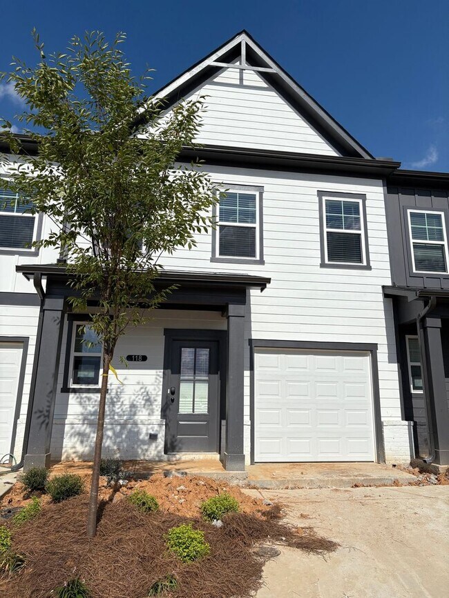 118 Lauren St, Adairsville, GA 30103