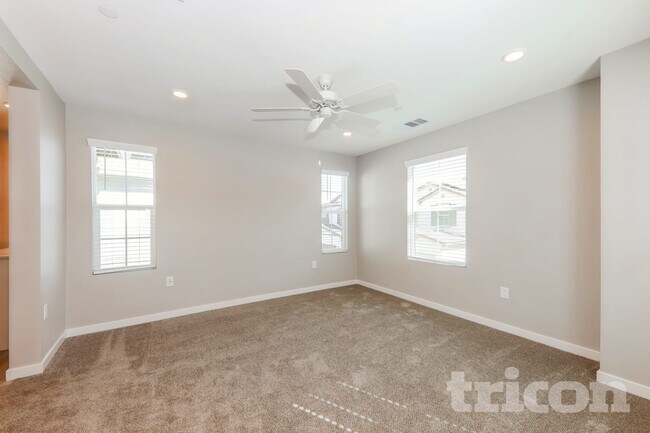 29373 Walnut Tree Way, Winchester, CA 92596 - photo 6