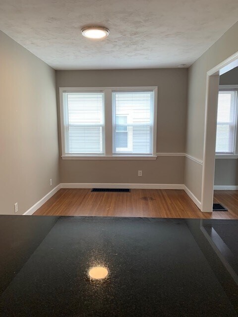 637 W 44th St, Indianapolis, IN 46208 - photo 7