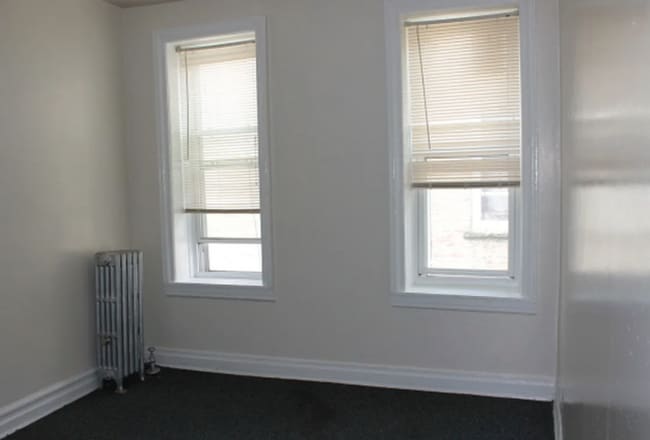580 E 93rd St, Brooklyn, NY 11236 - photo 2