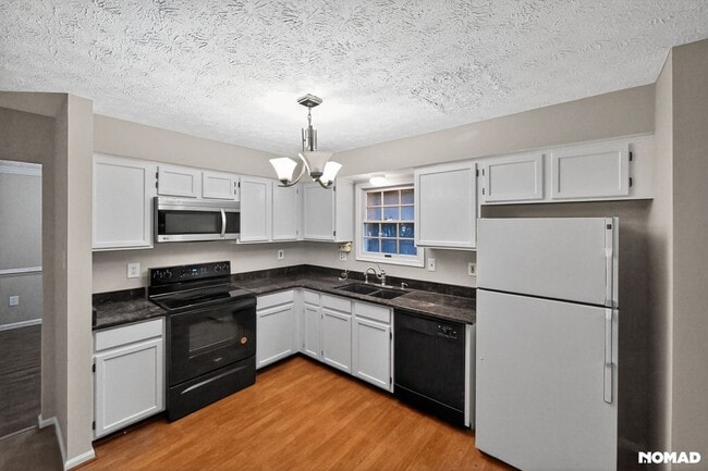 8204 Coneflower Way, Gaithersburg, MD 20877 - photo 3