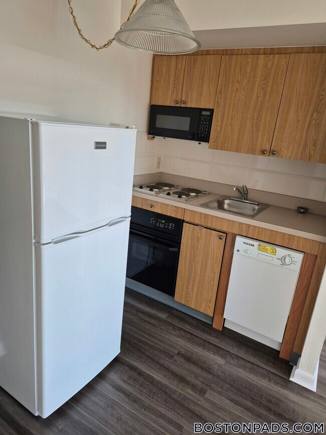 385 Massachusetts Ave Unit 64, Arlington, MA 02474