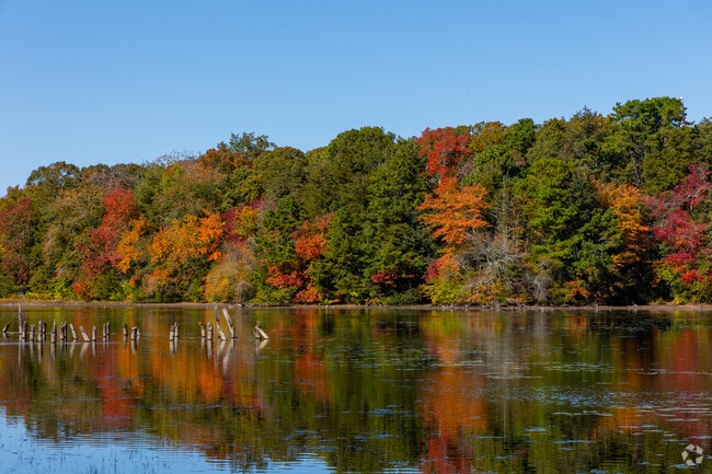 Galloway’s riverfront blends natural beauty with colonial-era architecture.