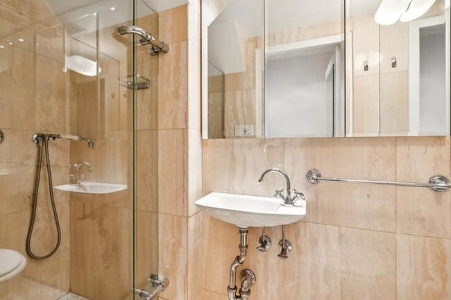 130 E 63rd St unit 7-D, New York, NY 10065 - photo 6