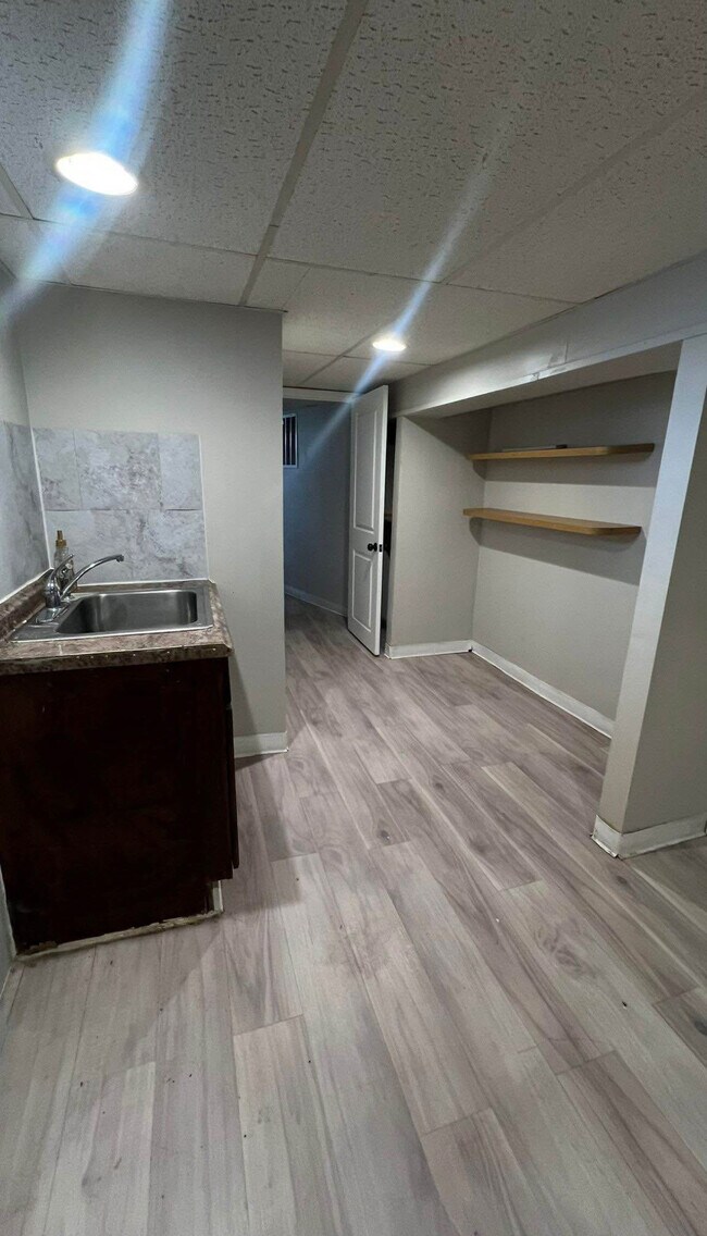 322 S Clinton St Unit 4, East Orange, NJ 07018