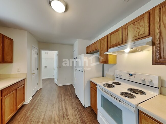 4509 Canipe Dr, Charlotte, NC 28269 - photo 3