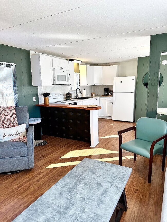 4414 Holly Leaf Rd, Ramseur, NC 27316 - photo 3