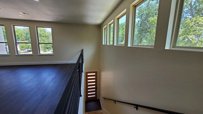 508 S Mesquite St unit B, Arlington, TX 76010 - photo 6