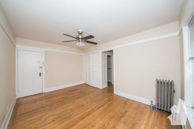 516 W Cornelia Ave unit 512-302, Chicago, IL 60657 - photo 2