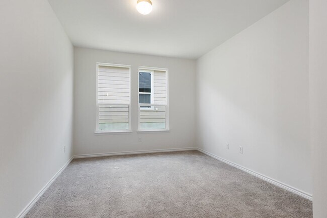 15535 Electra Cir, San Antonio, TX 78245 - photo 4