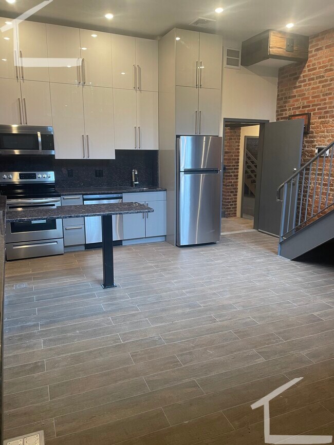 1028 Commonwealth Ave, Boston, MA 02215