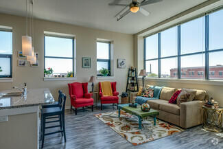 133 W Pittsburgh Ave, Milwaukee, WI 53204