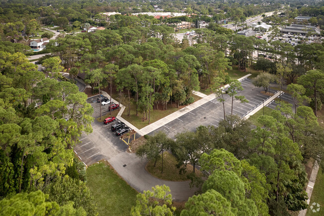 St David's-In-The Pines Episcopal School
