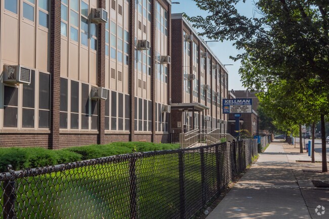 Welcome to Kellman Corporate Community Elementary School in Garfield Park.