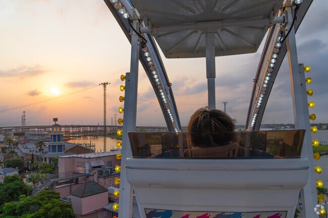 Century Ferris Wheel at The Kemah Boardwalk overlooks the Water and is a Great Sunset Option.