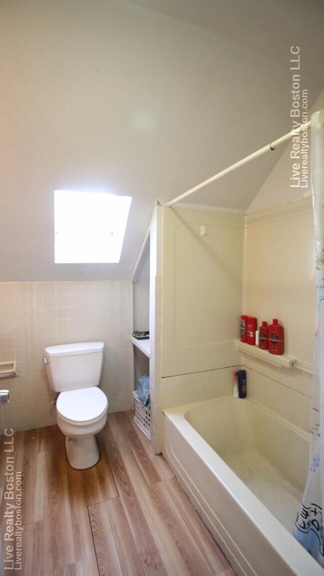 42 Brainerd Rd unit 3, Allston, MA 02134 - photo 5