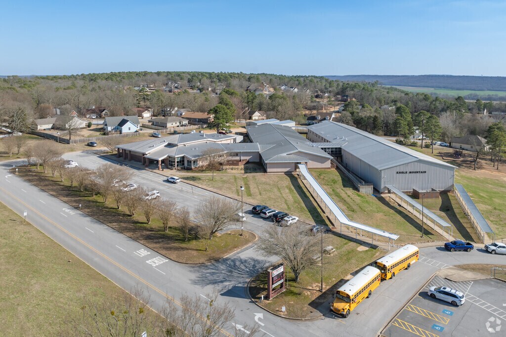 Students at Batesville's Eagle Mountain Elementary School have access to bus service.