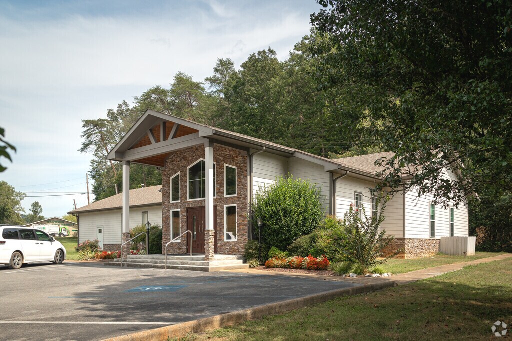 Wildwood Adventist Elementary School offers learning programs for local students.