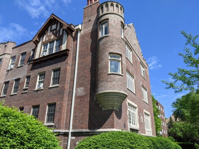 1452 Oak Ave unit 7-3N, Evanston, IL 60201 - photo 2