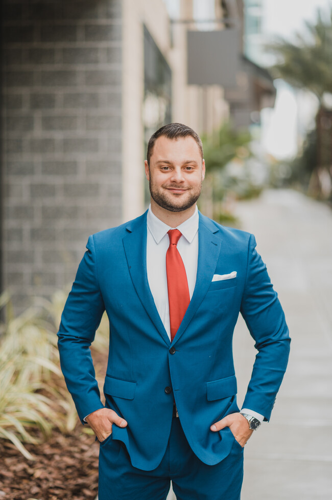 Agent Photo