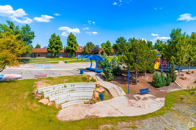 Holm Elementary School is a public pre-K and elementary school in Hampden.