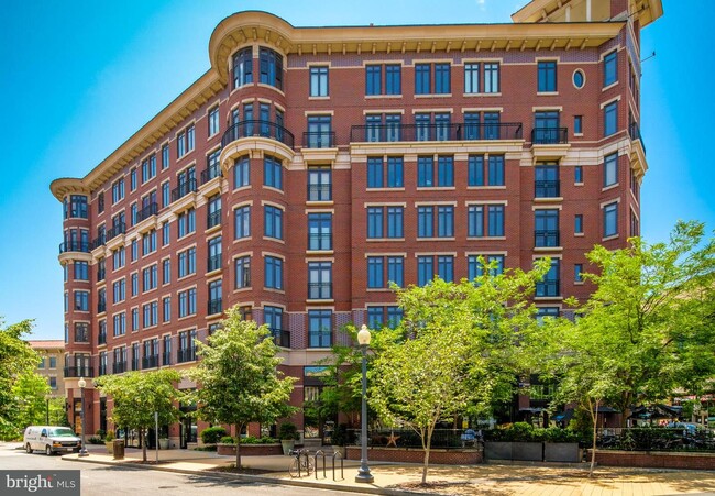 Kenyon Square Condominium
