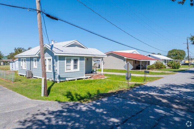 Simple cottages in a variety of styles are on the cheap end of the spectrum of homes in Cut Off.