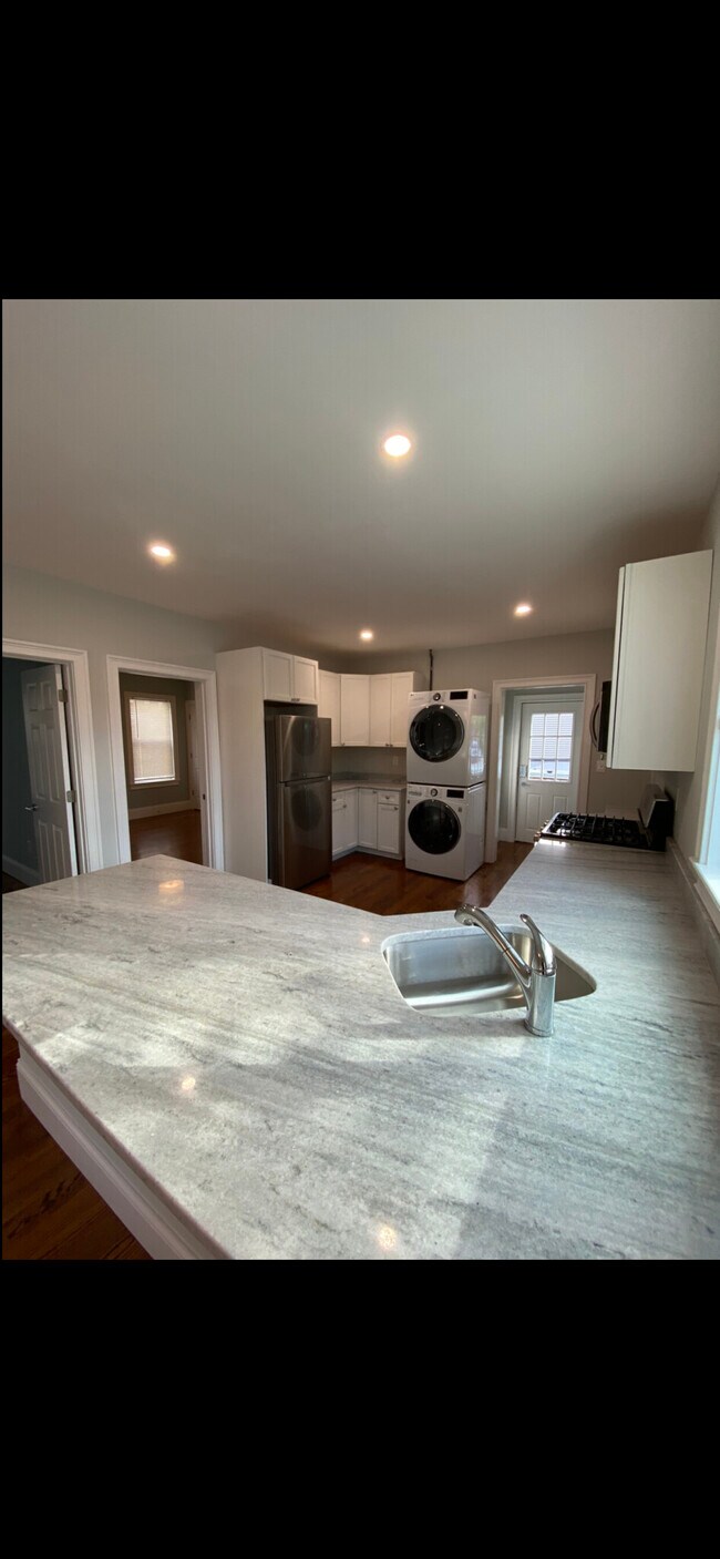 3 Hamilton Rd, Somerville, MA 02144 - photo 2