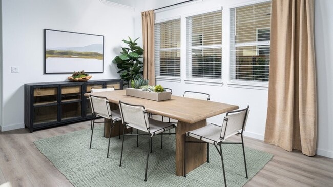 213 Bay Dr, Sacramento, CA 95815 - photo 3