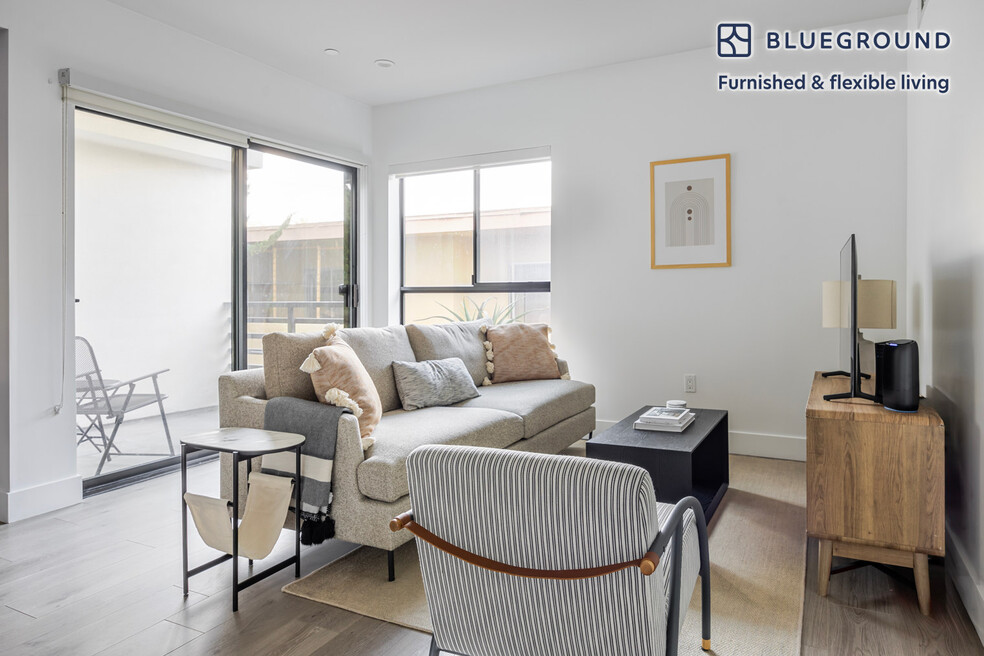 4227 Mclaughlin Ave unit FL2-ID1310, Los Angeles, CA 90066 - photo 1