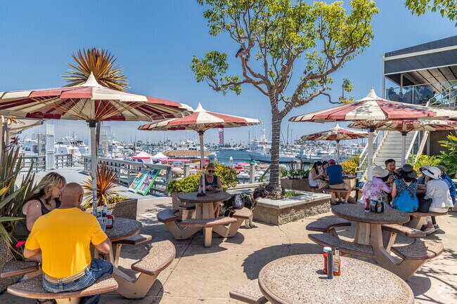 Point Loma Seafoods offers fresh and local fish to visitors and residents.