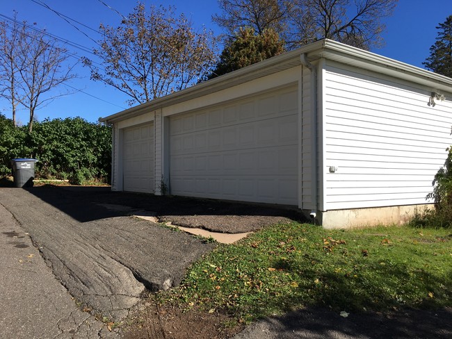 3 car garage
