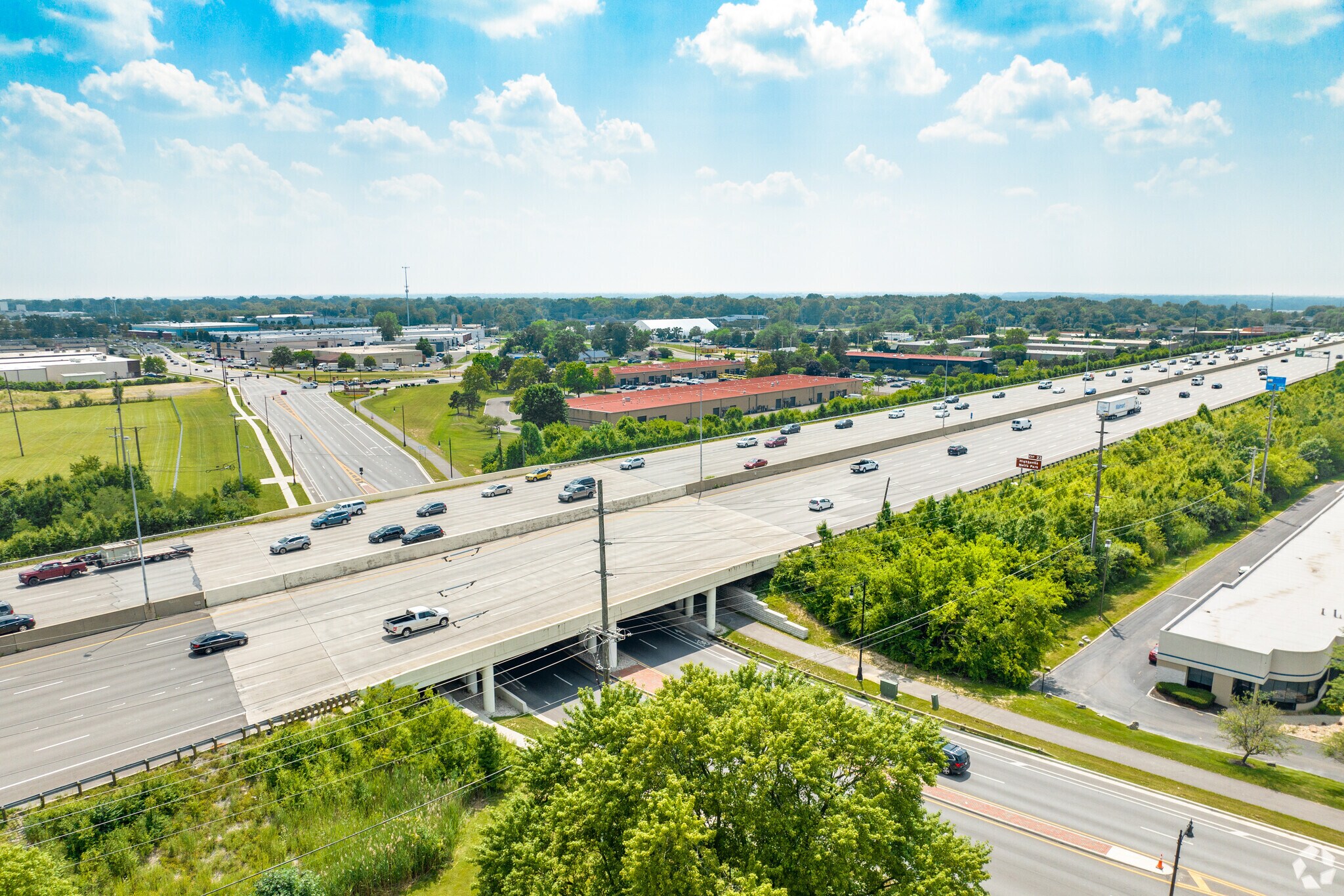 The residents of Worthington Village North have very easy highway access to downtown Columbus.
