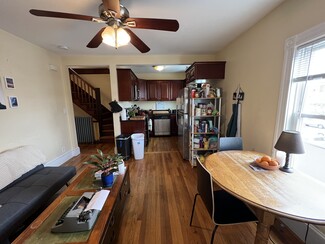 22 White St Unit PH, Cambridge, MA 02140