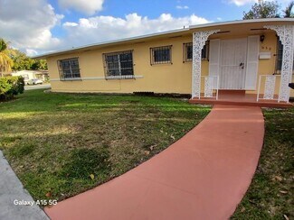 650 NE 150th St Unit 1, Miami, FL 33161