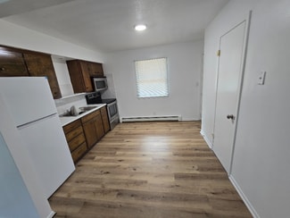 704 E 14th St Unit 3, Atlantic, IA 50022