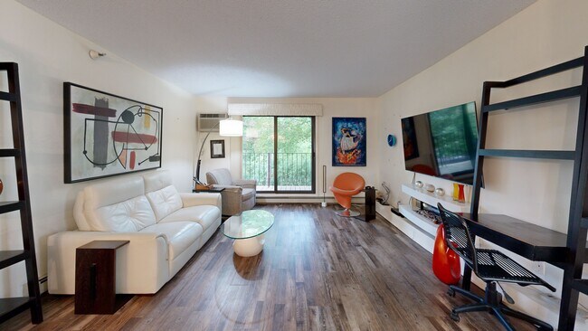 5645 Green Circle Dr unit 110, Minnetonka, MN 55343 - photo 2