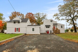 6578 Edsall Rd, Alexandria, VA 22312