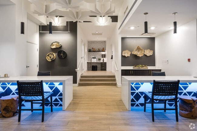 The Palms on Main, Columbia, SC 29201 - photo 4