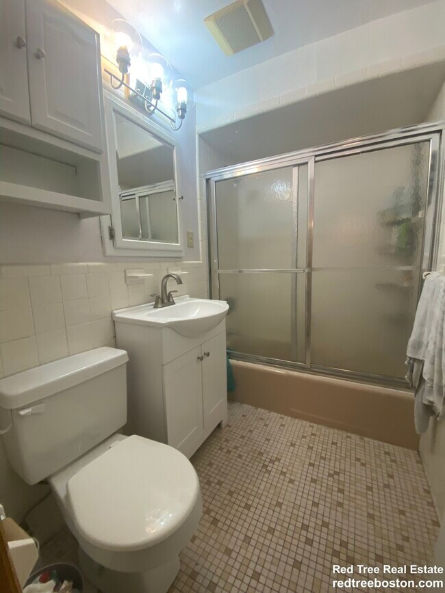 28 Brentwood St unit 1, Allston, MA 02134 - photo 7