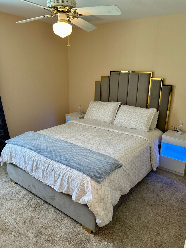 409 SW 8th St, Cape Coral, FL 33991 - photo 6