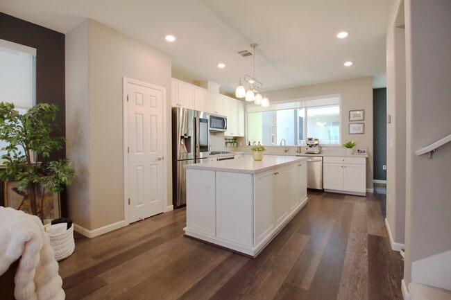 164 Agustin Narvaez St, San Jose, CA 95136 - photo 3