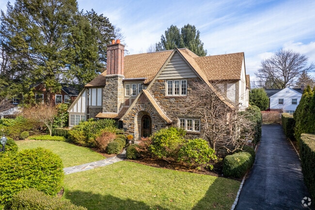 Many historic homes can be found in the Bala Cynwyd neighborhood.