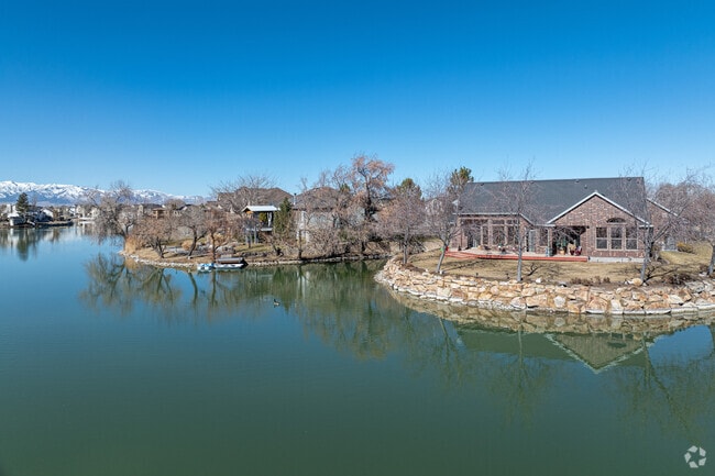 Homes in Stansbury Park have easy access to boating activities on the lake.