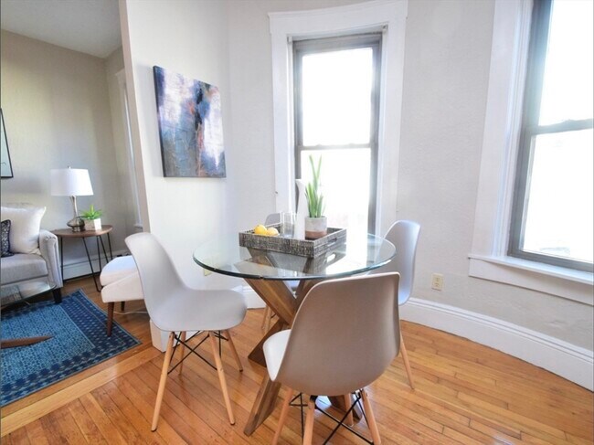 217 Boylston St unit 2, Jamaica Plain, MA 02130 - photo 4