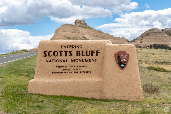The Scotts Bluff National Monument is less than 15 minutes by car from Gering.
